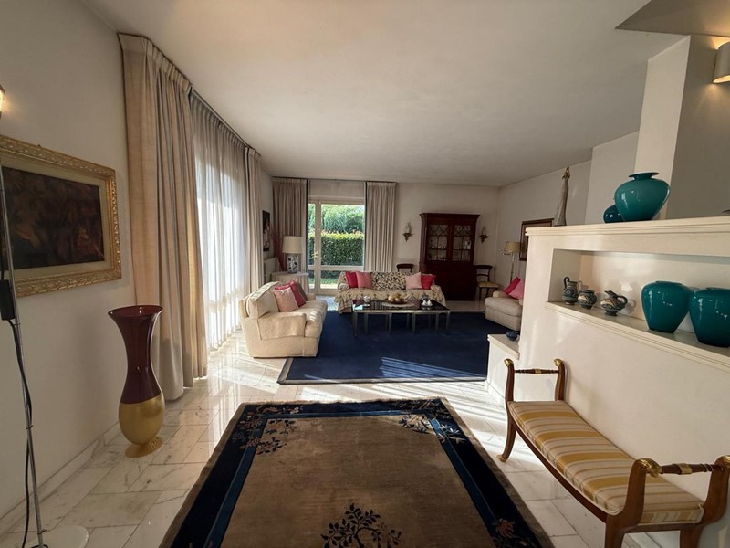 Villa in Vendita a Fucecchio, 520'000&euro;, 300 m²