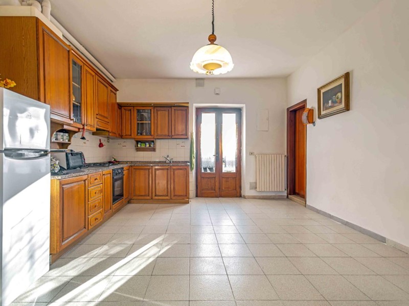 Casa Indipendente in Vendita a Cascina, zona Badia, 205'000&euro;, 136 m²
