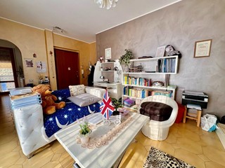 Trilocale in Vendita a Castelfiorentino, zona Petrazzi, 85'000&euro;, 56 m²