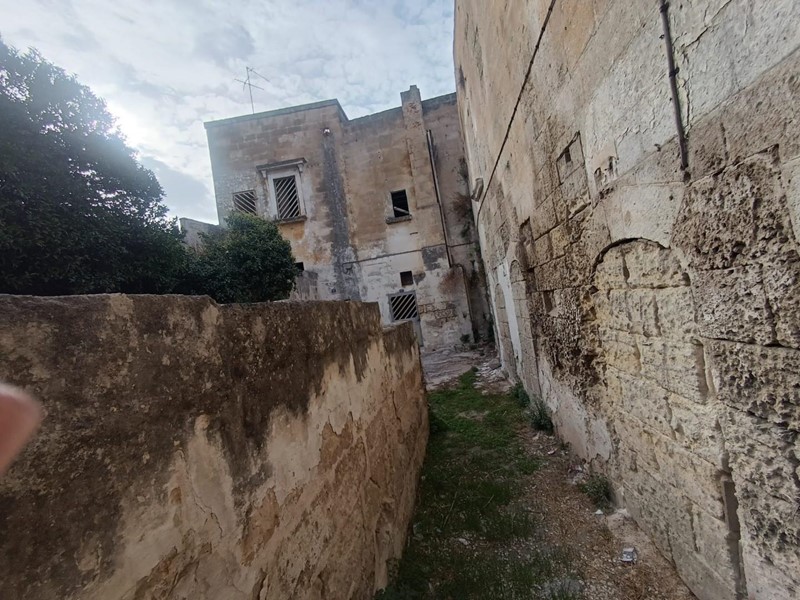 Appartamento in Vendita a Grottaglie, 60'000&euro;, 700 m²