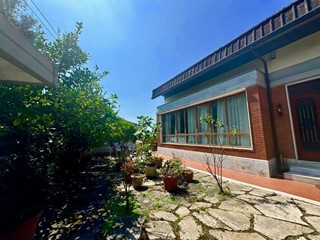 Villa bifamiliare in Vendita a Massa, 310'000&euro;, 130 m², arredato