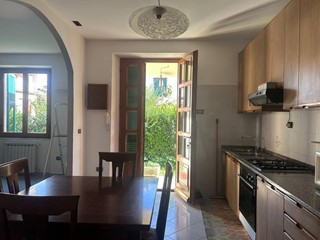 Casa Semi Indipendente in Affitto a Santo Stefano di Magra, 650€, 60 m², arredato