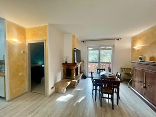 Trilocale in Vendita a Siena, zona Taverne D'arbia, 187'000€, 72 m², con Box