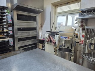 Attività commerciale in Vendita a Viareggio, 100'000&euro;, 85 m²