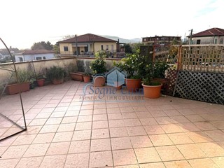 Appartamento in Vendita a Castelnuovo Magra, 170'000€, 120 m²