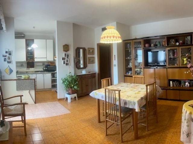 Trilocale in Vendita a Pisa, 235'000&euro;, 73 m², con Box