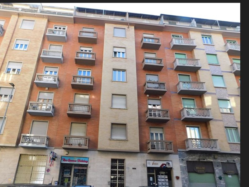 Trilocale in Vendita a Torino, 69'000&euro;, 88 m²