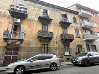 Quadrilocale in Vendita a Torino, 33'750&euro;, 92 m²