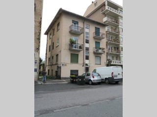 Appartamento in Vendita a Torino, 106'500&euro;, 226 m²