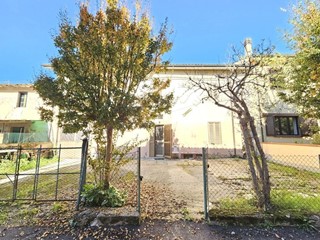 Casa Indipendente in Vendita a Ponte Buggianese, zona Anchione, 110'000€, 130 m², con Box