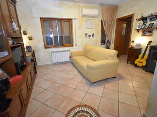 Quadrilocale in Vendita a Vecchiano, zona Nodica, 120'000&euro;, 70 m²