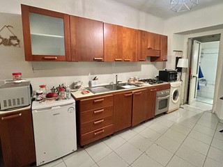 Trilocale in Vendita a Carrara, 72'000&euro;, 52 m²