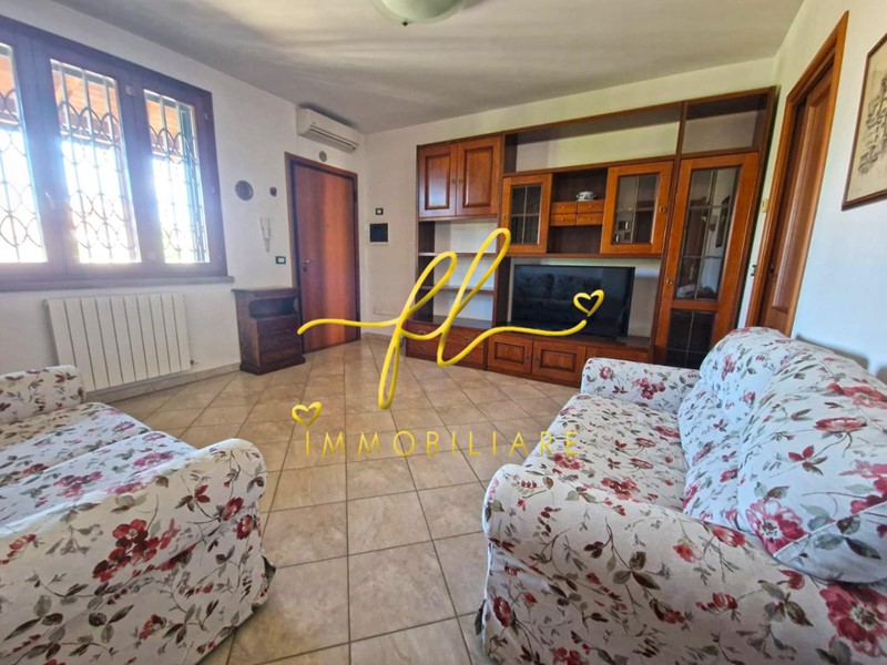 Casa Indipendente in Vendita a Cecina, 300'000&euro;, 83 m²