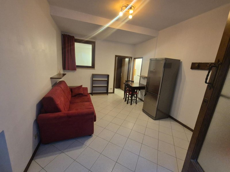 Bilocale in Vendita a Siena, 170'000€, 53 m², arredato