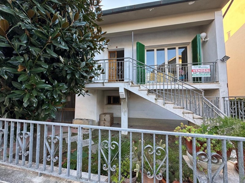 Casa Indipendente in Vendita a Ponsacco, 185'000&euro;, 147 m²