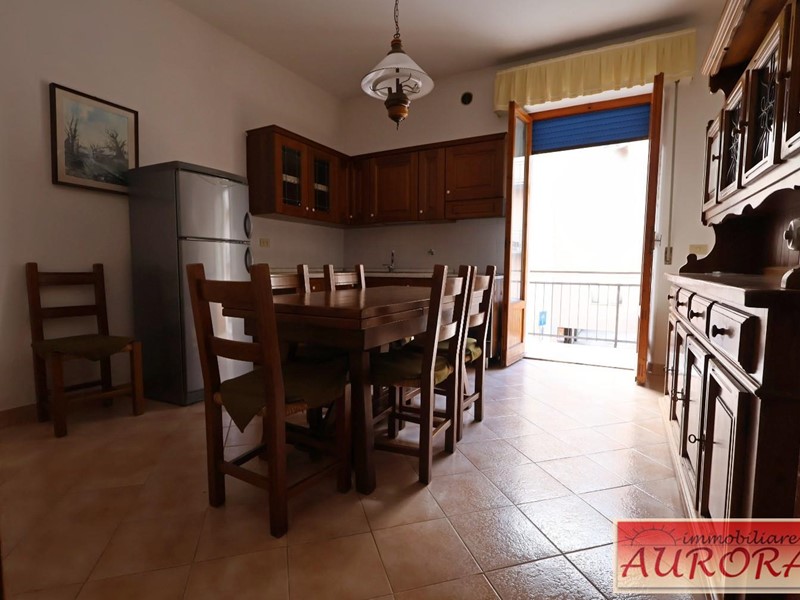 Bilocale in Vendita a Poggibonsi, 110'000€, 57 m², arredato