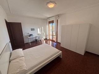 Appartamento in Affitto a Pisa, 400€, 100 m², arredato