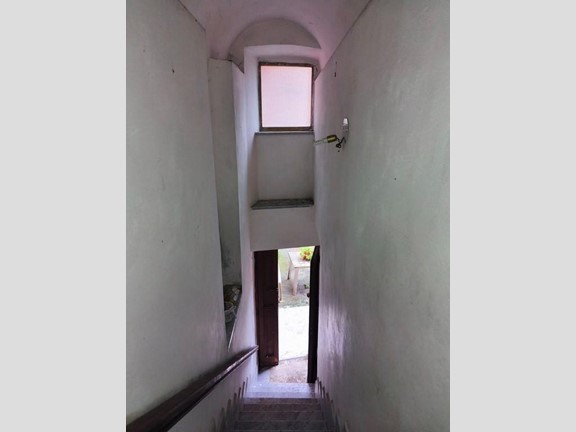 Casa Indipendente in Vendita a Carrara, zona Gragnana, 60'000&euro;, 90 m²