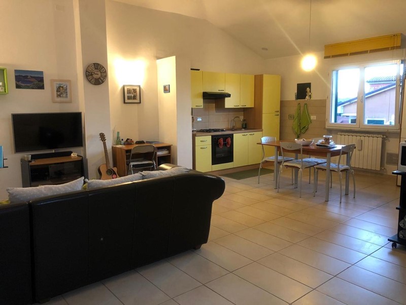 Quadrilocale in Vendita a Fosdinovo, zona Caniparola, 145'000€, 65 m², arredato