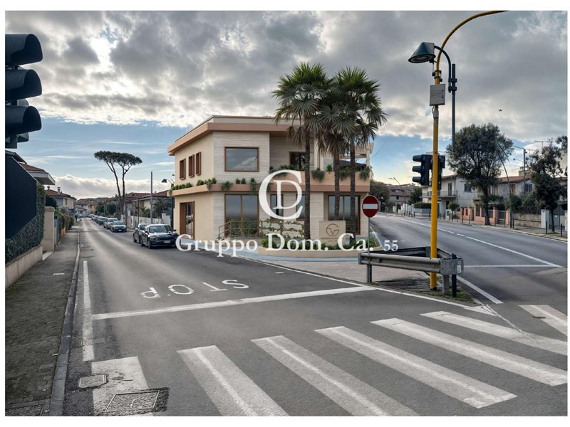 Immobile commerciale in Vendita a Forte dei Marmi, 2'500'000&euro;, 220 m²