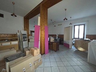 Immobile commerciale in Vendita a Altopascio, 135'000&euro;, 170 m²