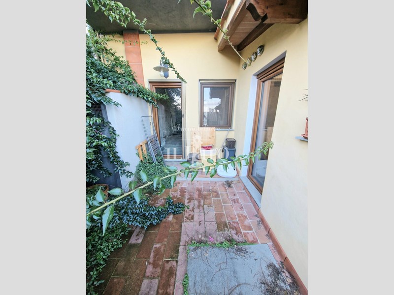 Casa Indipendente in Vendita a Signa, 245'000&euro;, 120 m²