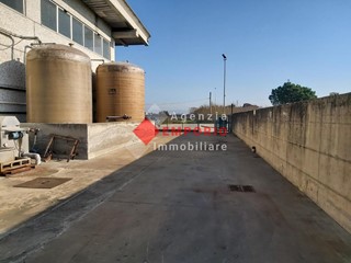 Capannone in Affitto a Castelfranco di Sotto, 6'000&euro;, 1100 m²