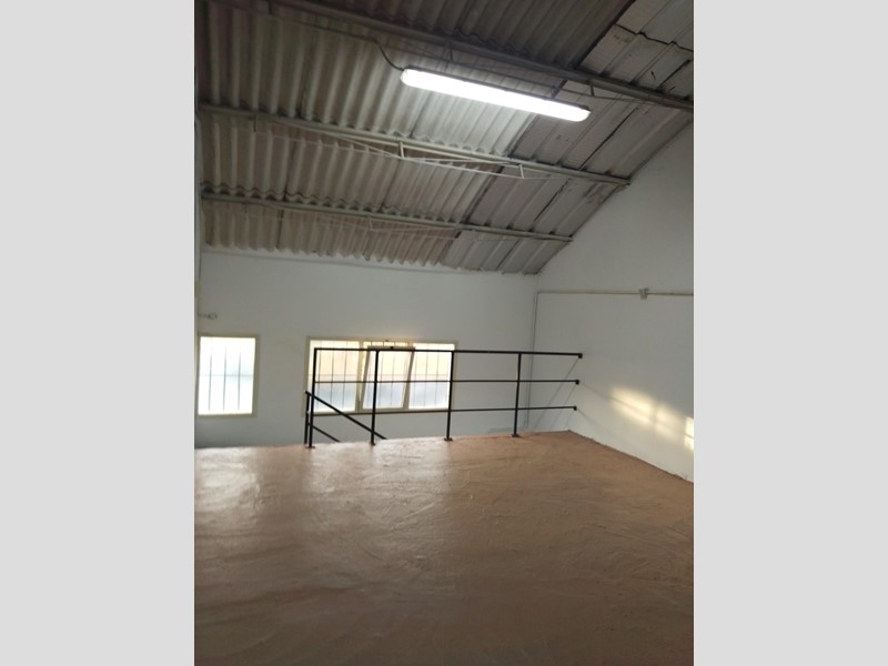 Laboratorio in Affitto a San Giuliano Terme, zona Mezzana, 600&euro;, 110 m²