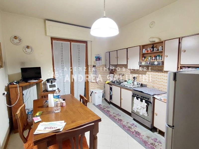 Appartamento in Vendita a Pontedera, 170'000&euro;, 124 m², arredato, con Box