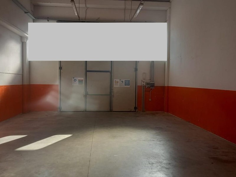 Capannone in Affitto a Calcinaia, 750&euro;, 121 m²