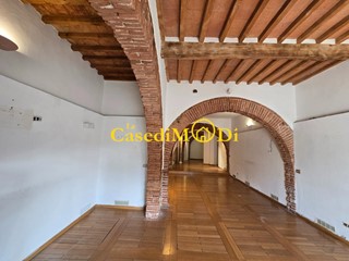 Immobile commerciale in Vendita a Livorno, 154'000&euro;, 100 m²