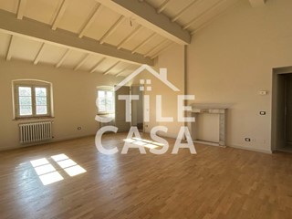 Appartamento in Vendita a Castelfranco di Sotto, zona Orentano, 260'000&euro;, 191 m²
