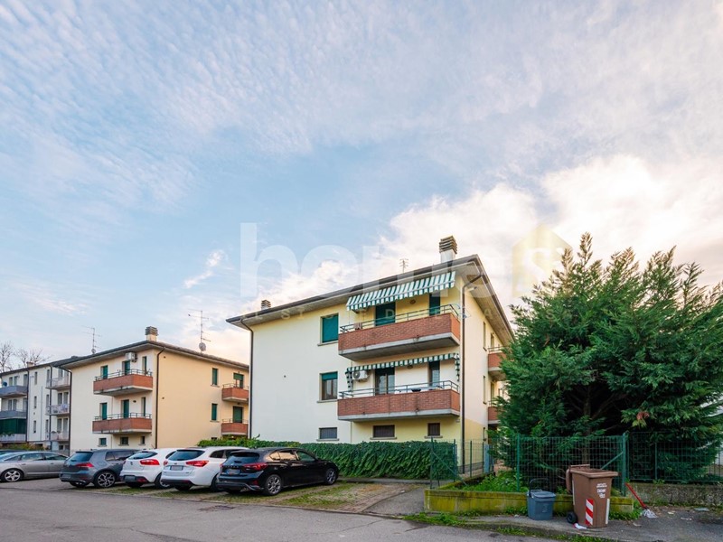 Quadrilocale in Vendita a Reggio Emilia, zona Pieve Modolena, 109'000€, 47 m²