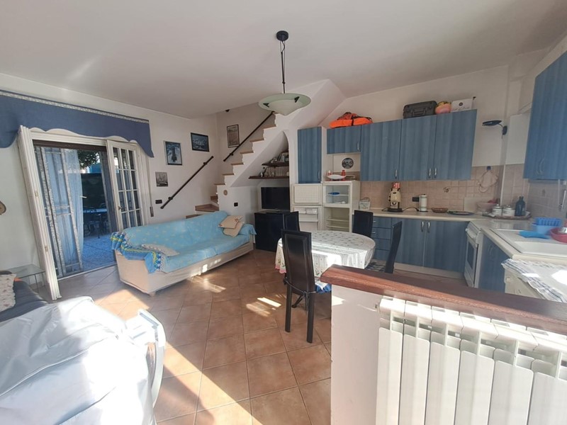Villetta a schiera in Vendita a Massa, zona Marina di Massa, 200'000&euro;, 65 m²