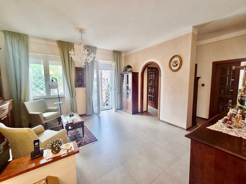 Appartamento in Vendita a Pisa, 349'000&euro;, 130 m², con Box