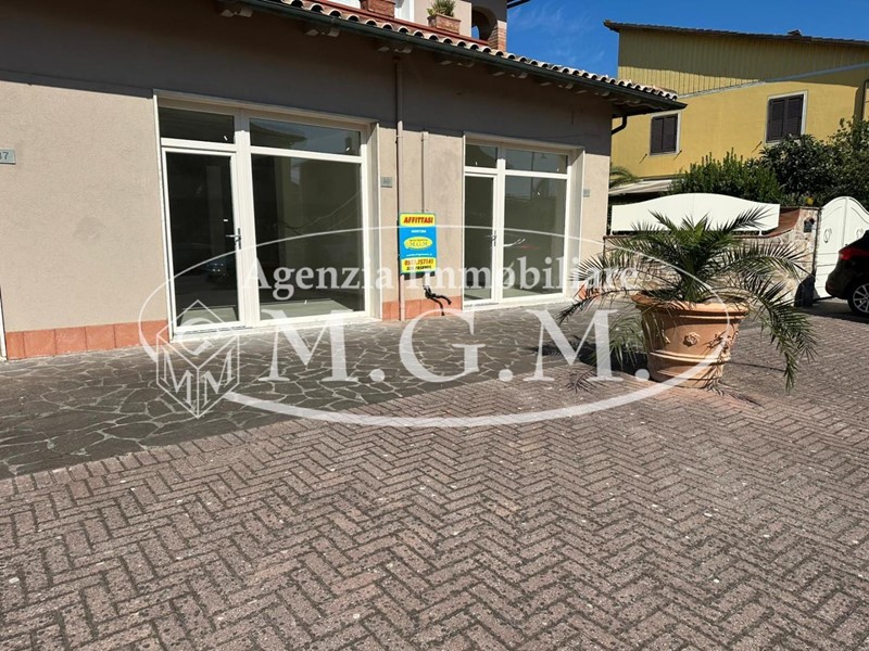Immobile commerciale in Affitto a Bientina, 500&euro;, 53 m²