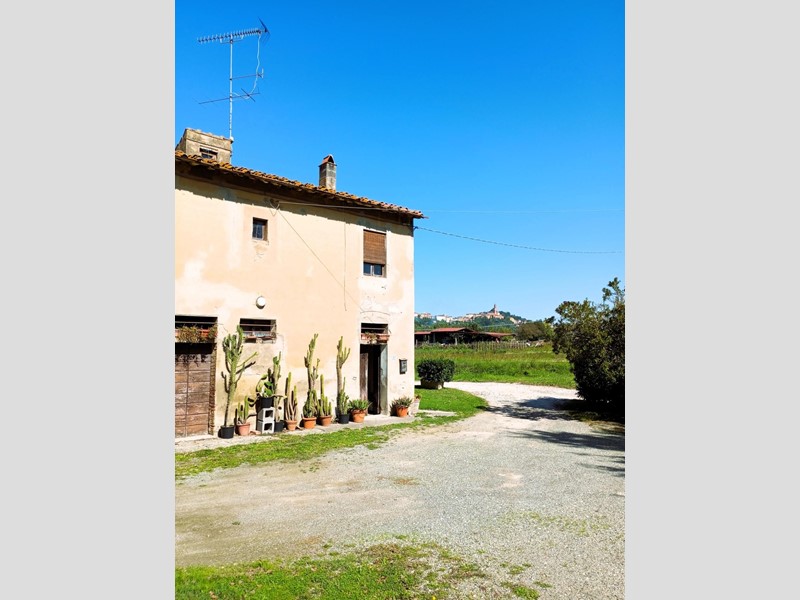 Casa Indipendente in Vendita a San Miniato, 200'000&euro;, 212 m²