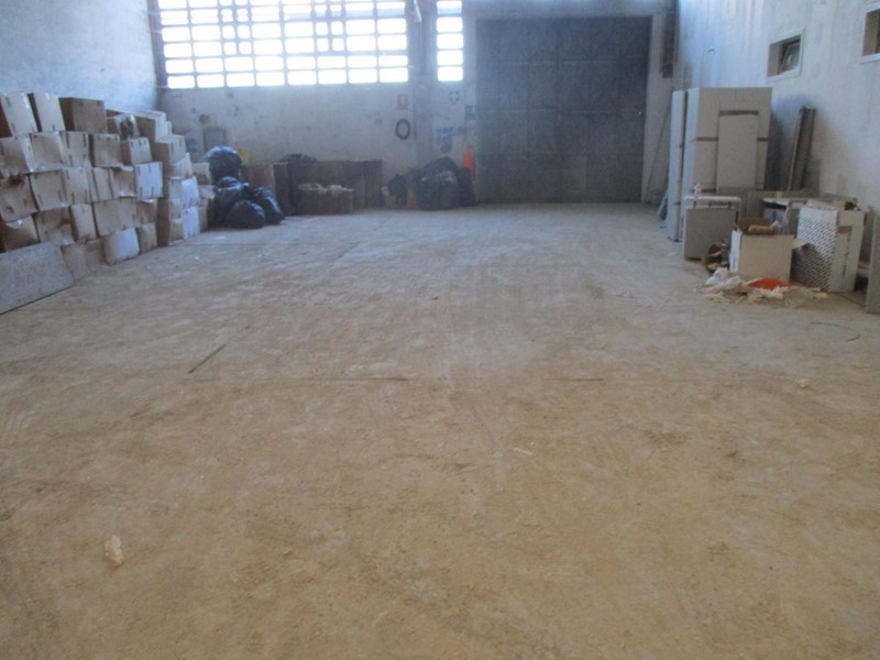 Capannone in Vendita a Bientina, 220'000&euro;, 250 m²