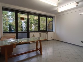 Ufficio in Vendita a Massa, 90'000&euro;, 51 m²