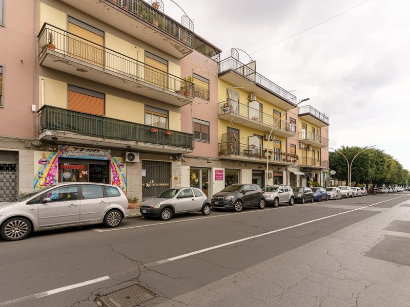 Ufficio in Vendita a Sant'Agata li Battiati, 75'000&euro;, 110 m²