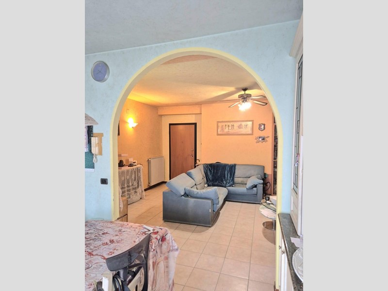 Quadrilocale in Vendita a Carrara, zona Avenza, 185'000&euro;, 75 m²