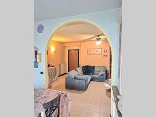 Quadrilocale in Vendita a Carrara, zona Avenza, 185'000&euro;, 75 m²