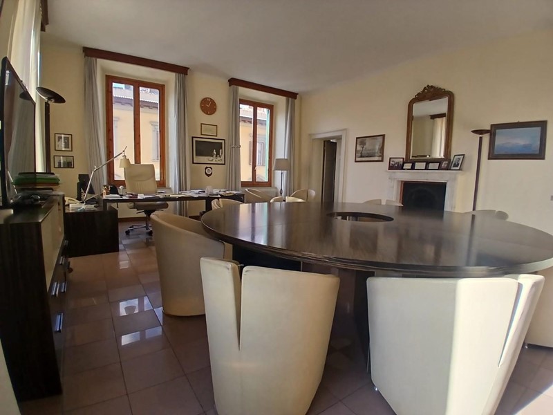 Appartamento in Vendita a Livorno, 300'000&euro;, 250 m²