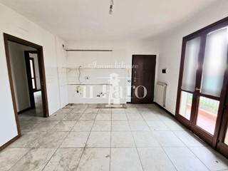 Trilocale in Vendita a Campi Bisenzio, 250'000&euro;, 60 m², con Box