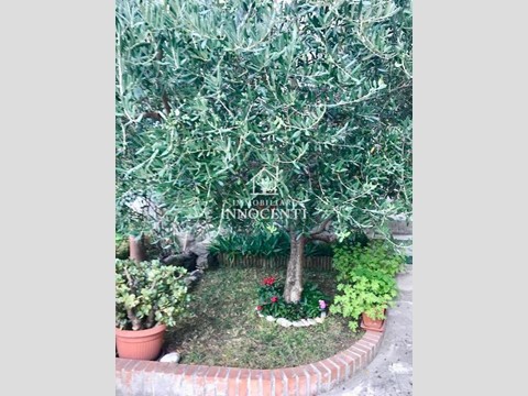 Casa Indipendente in Vendita a Massa, 188'000&euro;, 80 m²