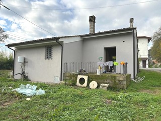 Casa Indipendente in Vendita a Altopascio, zona Chimenti, 180'000&euro;, 90 m²