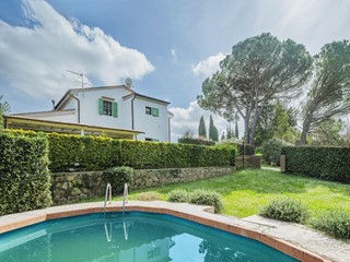 Casa di corte in Vendita a Crespina Lorenzana, 598'000&euro;, 260 m²