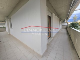 Appartamento in Vendita a Massa, zona Quercioli, 380'000€, 140 m², arredato