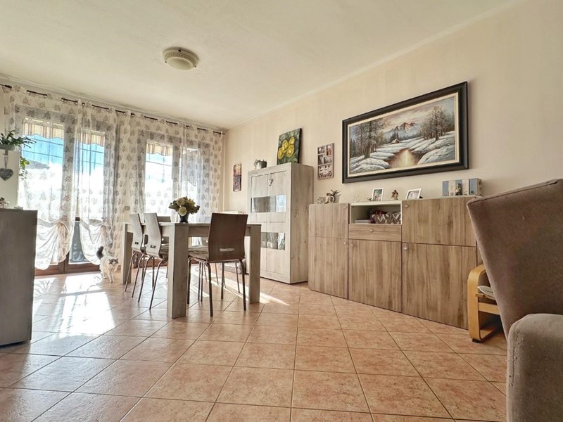 Appartamento in Vendita a Ponsacco, 215'000&euro;, 160 m², con Box