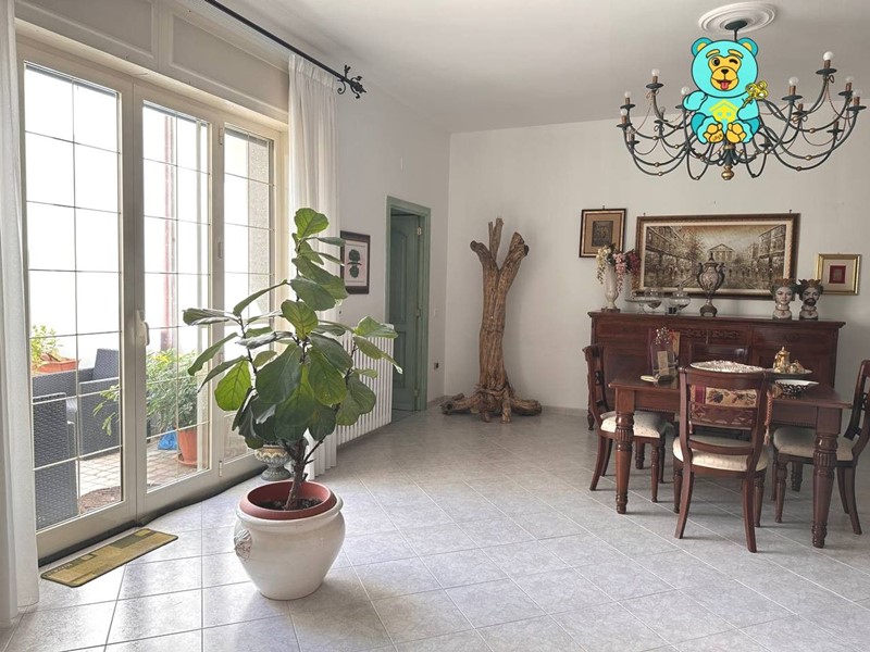 Casa Indipendente in Vendita a Campi Salentina, 215'000€, 275 m²